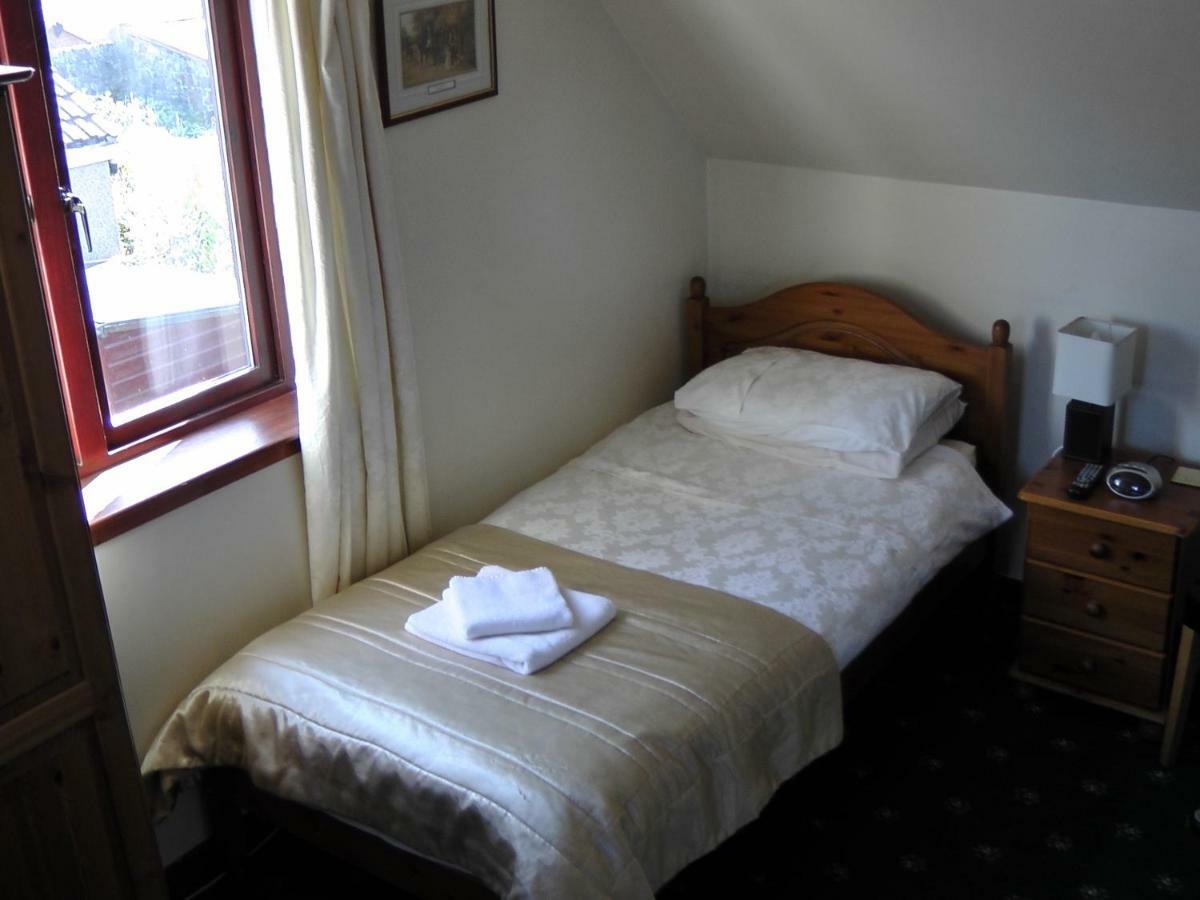 Beeches Guest House Dyce Exteriör bild